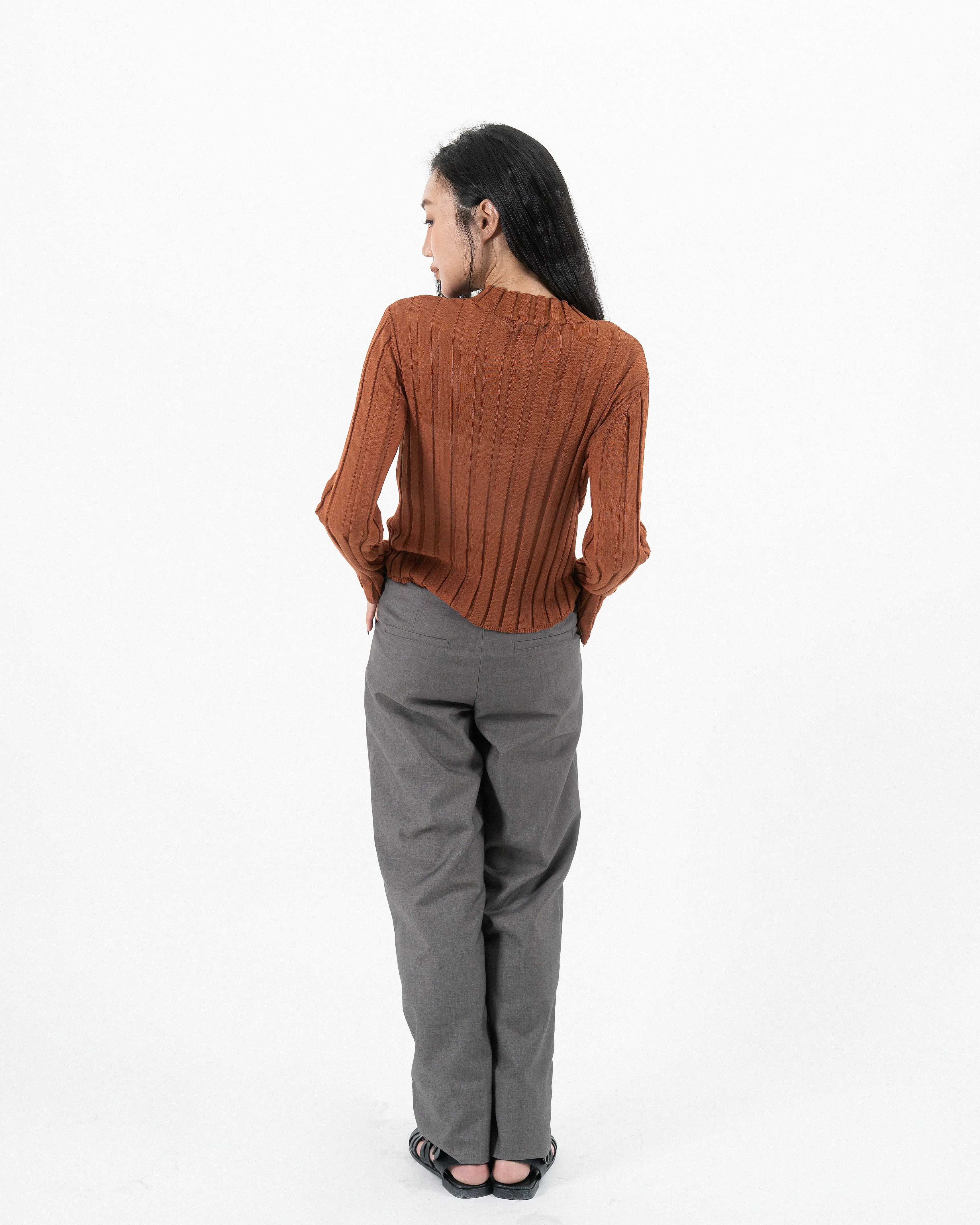 Gevia Straight Cut Trousers (Khaki Grey)