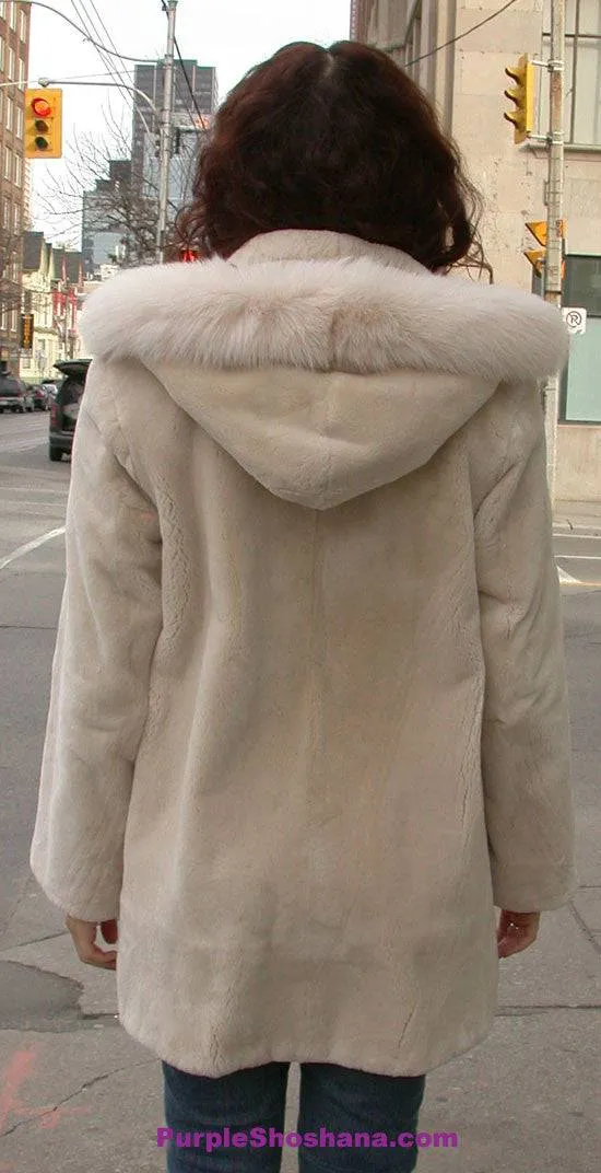 Hooded Cream Sheared Beaver Fur Coat S / M