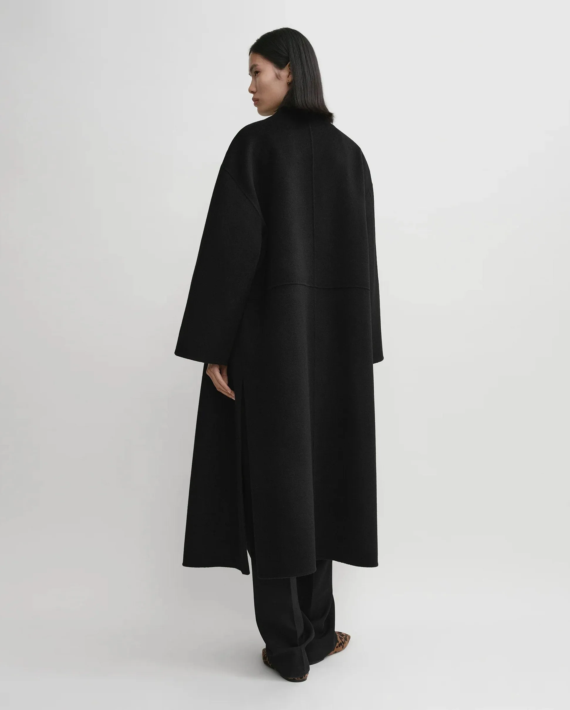 SIGNATURE WOOL CASHMERE COAT / BLACK