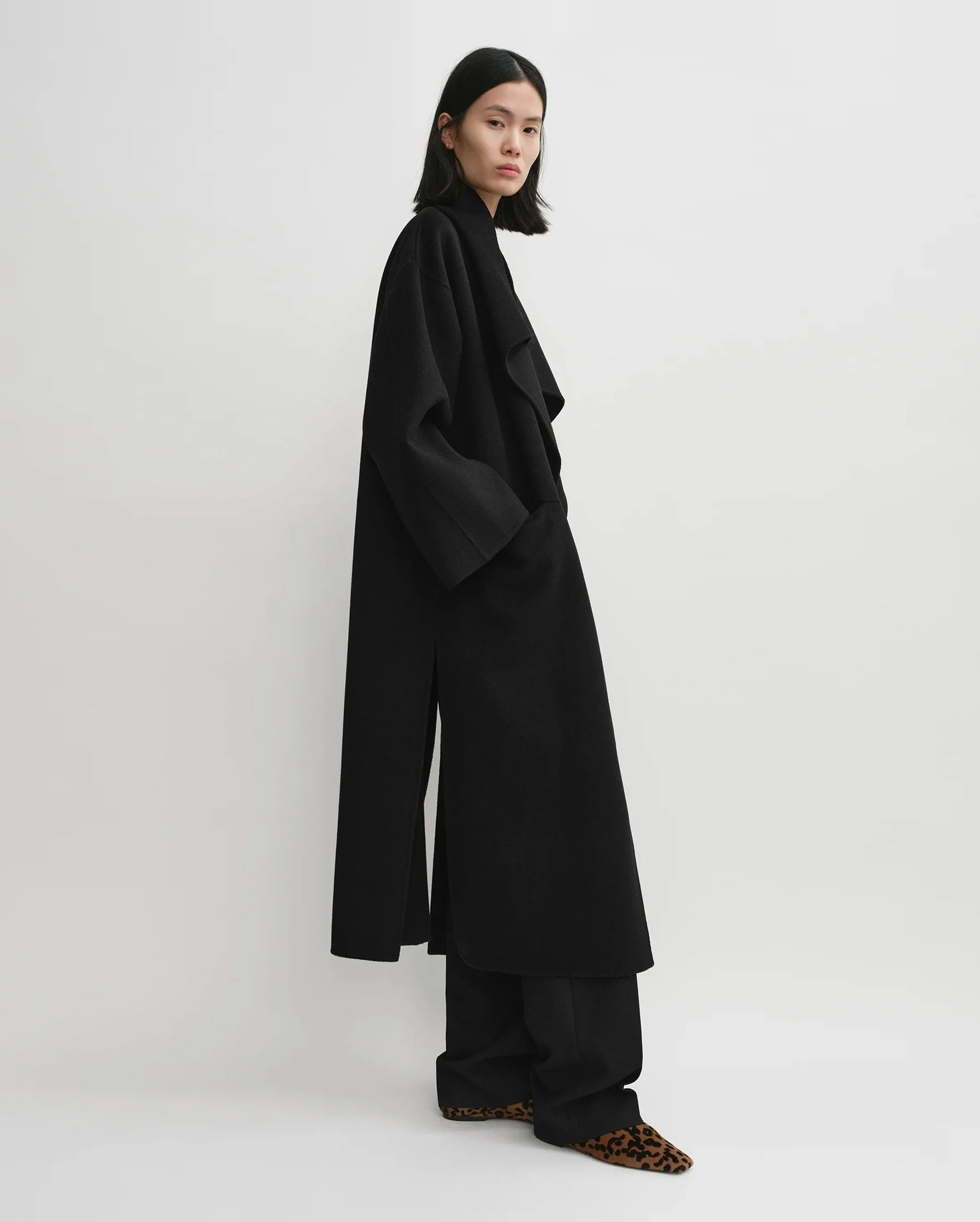 SIGNATURE WOOL CASHMERE COAT / BLACK